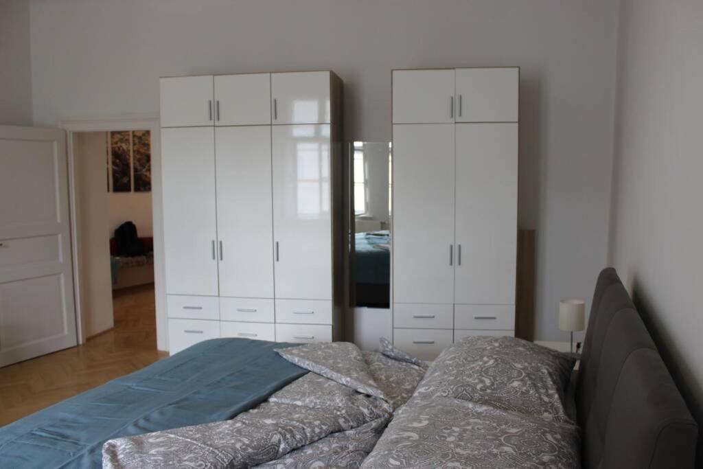 Wunderschone Altbauwohnung In Zentraler Lage Wien Екстериор снимка