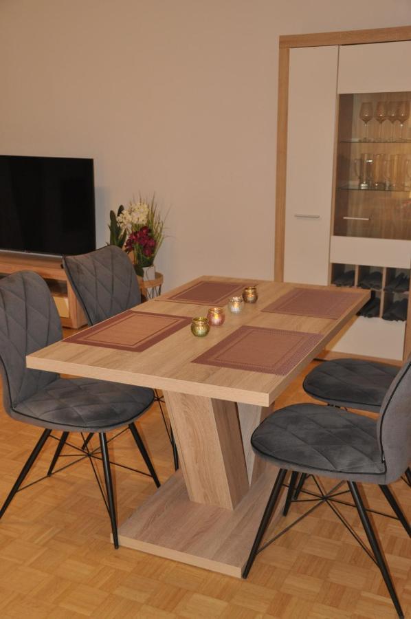 Wunderschone Altbauwohnung In Zentraler Lage Wien Екстериор снимка